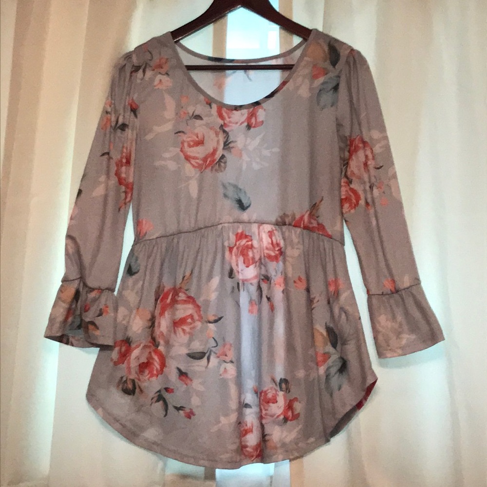 NWOT Light blue blouse with roses
